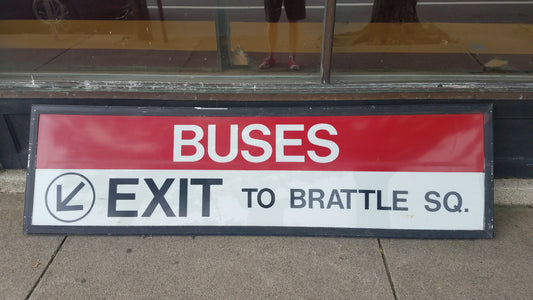 Harvard Station Busway Sign: BUSES; EXIT TO BRATTLE SQ.